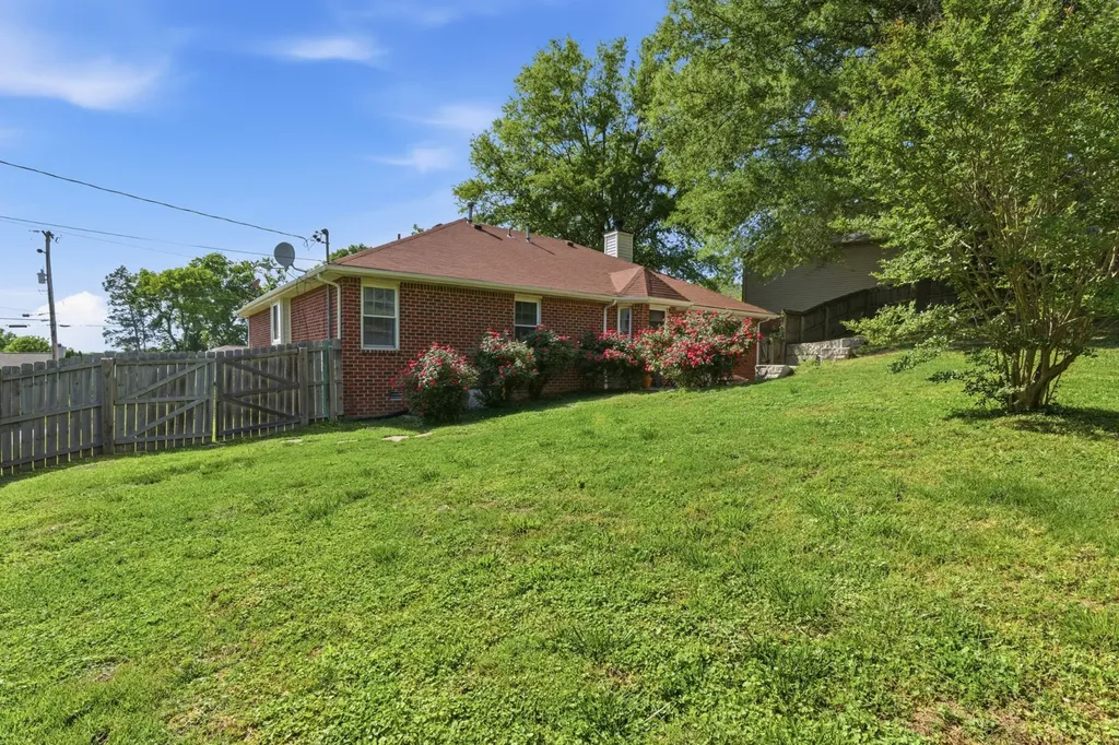 1701 Ridgemere Court Hermitage TN 37076