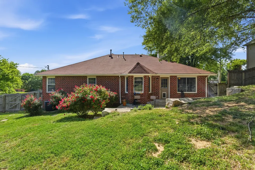 1701 Ridgemere Court Hermitage TN 37076