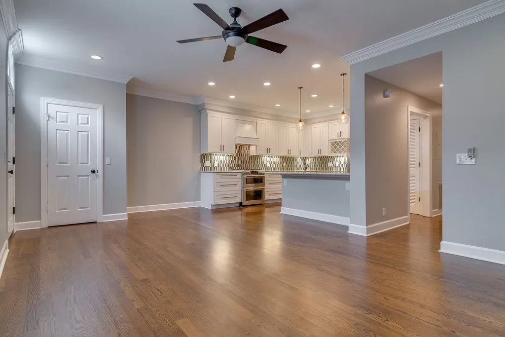 2040 Graybar Lane Nashville TN 37215