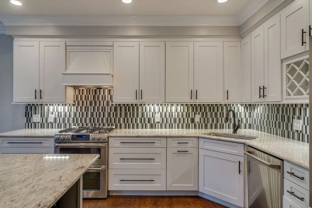 2040 Graybar Lane Nashville TN 37215