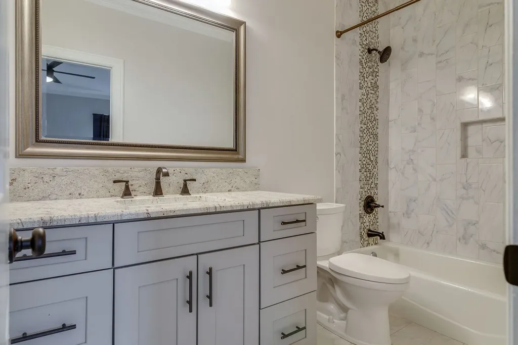 2040 Graybar Lane Nashville TN 37215