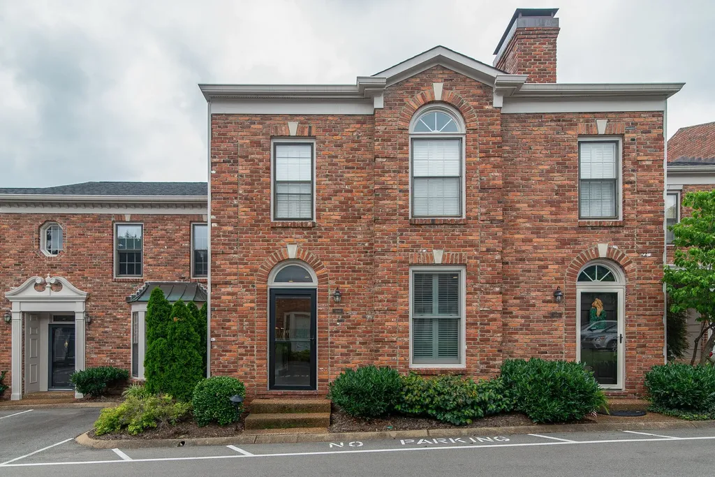 2040 Graybar Lane Nashville TN 37215