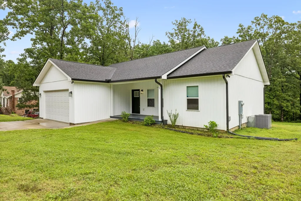 111 Friel Drive Waverly TN 37185