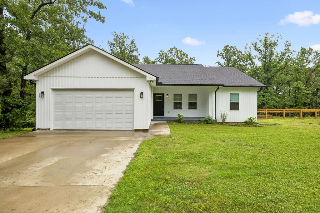 111 Friel Drive Waverly TN 37185