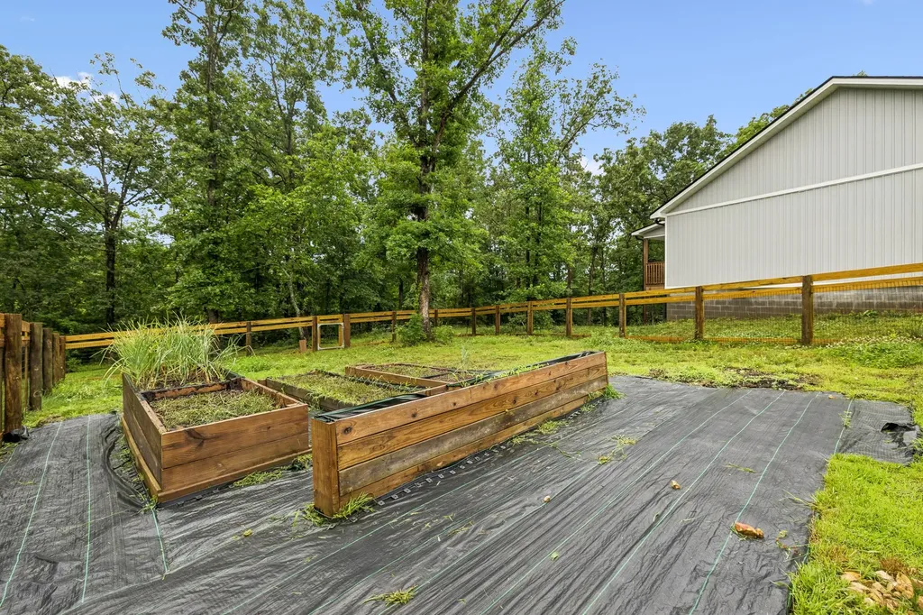 111 Friel Drive Waverly TN 37185