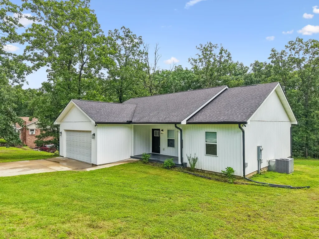 111 Friel Drive Waverly TN 37185