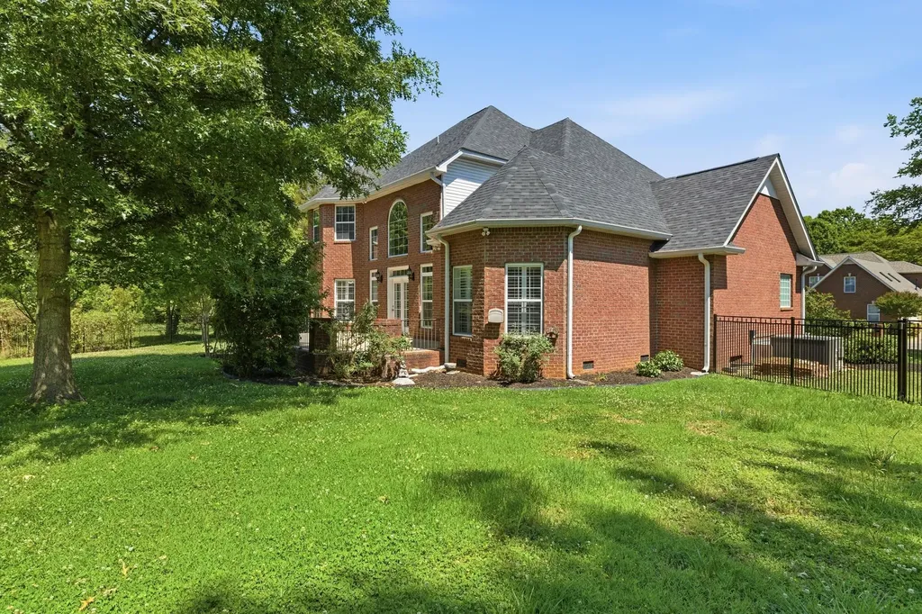 2322 Garrison Cove Murfreesboro TN 37130