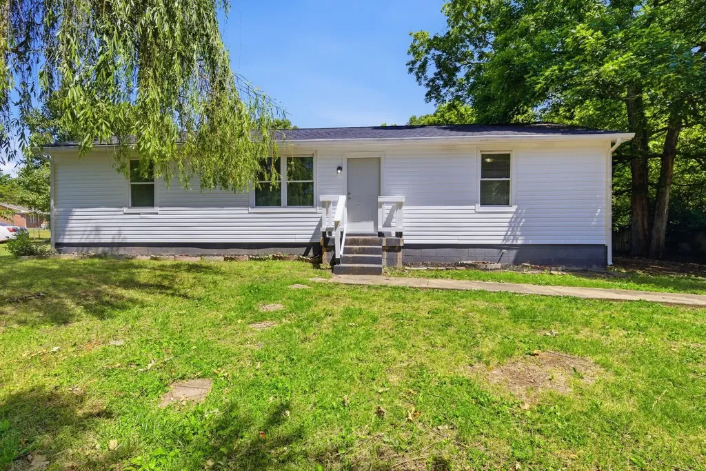 353 Dupuis Drive Clarksville TN 37042