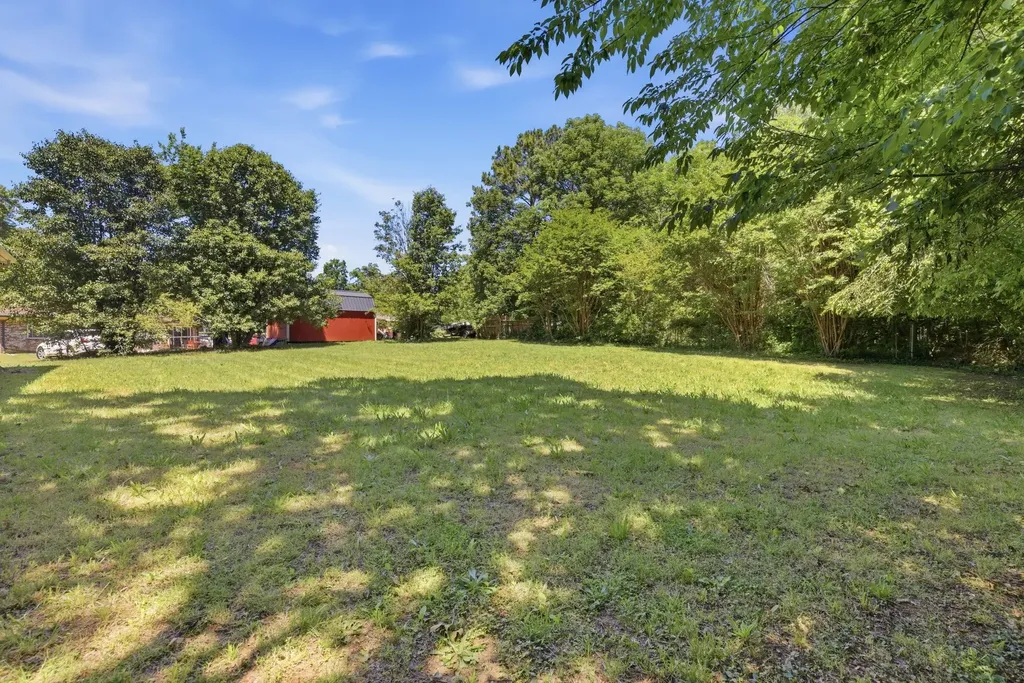 353 Dupuis Drive Clarksville TN 37042