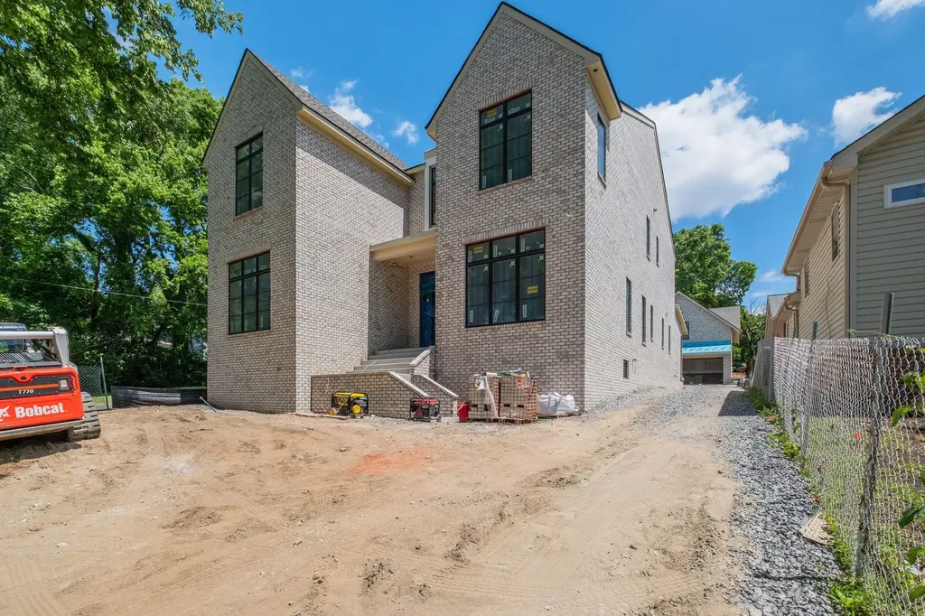 2412 Vaulx Lane Nashville TN 37204