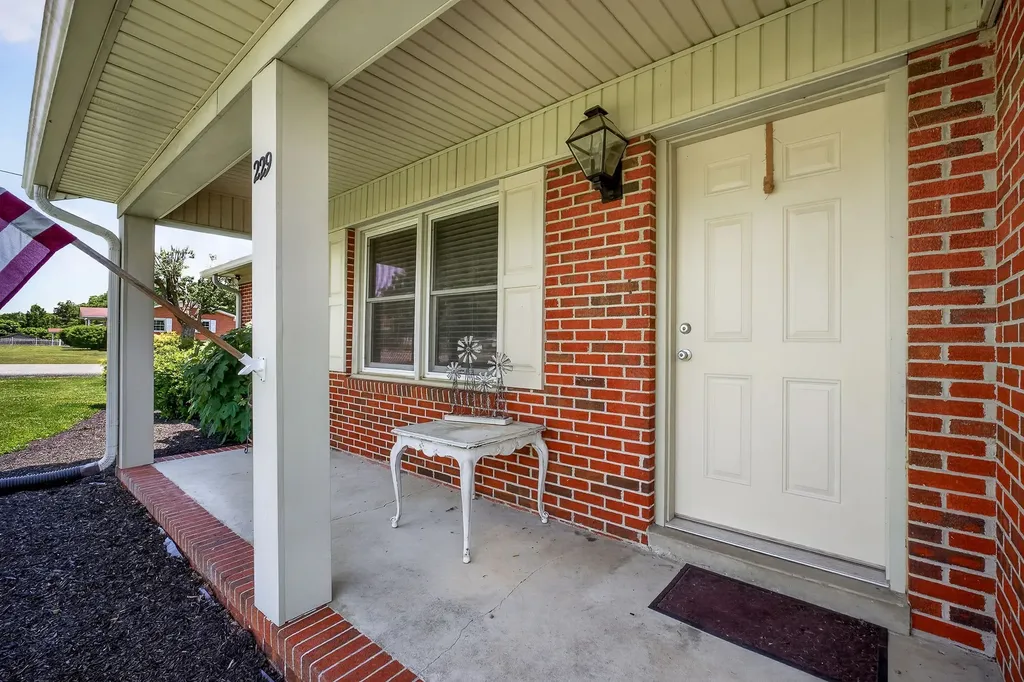 229 Union Hill Road Mcminnville TN 37110