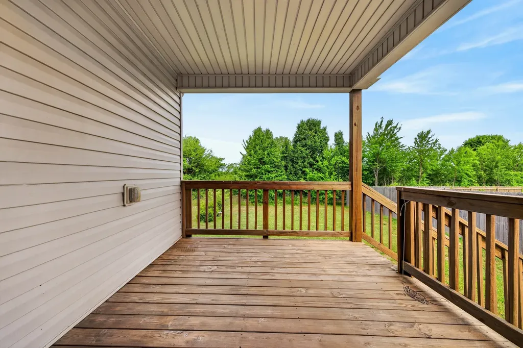 984 Chardea Court Clarksville TN 37040