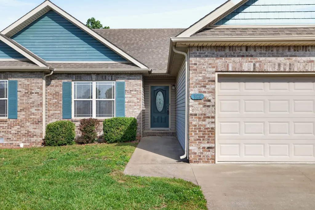 984 Chardea Court Clarksville TN 37040