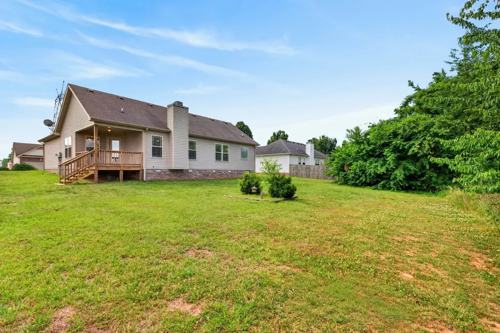 984 Chardea Court Clarksville TN 37040