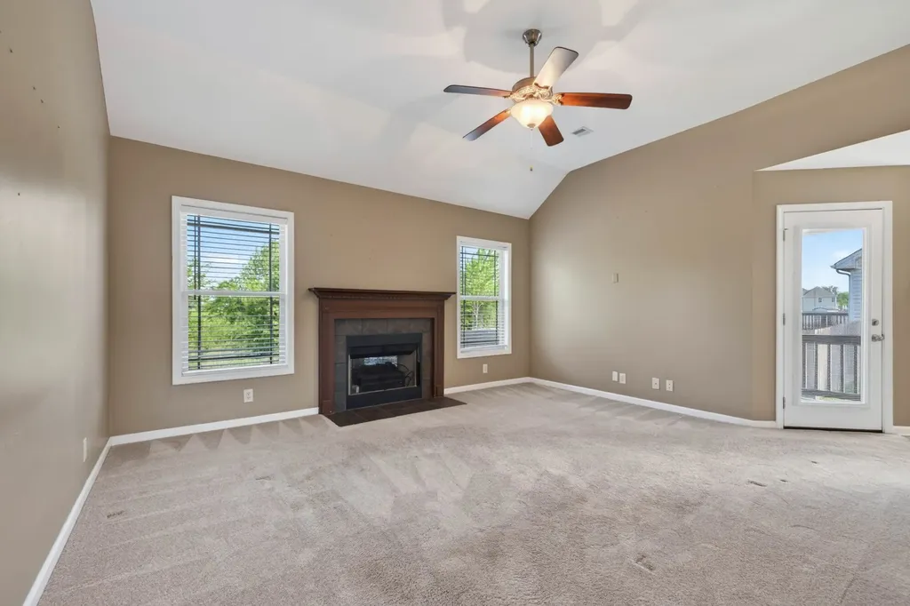 984 Chardea Court Clarksville TN 37040