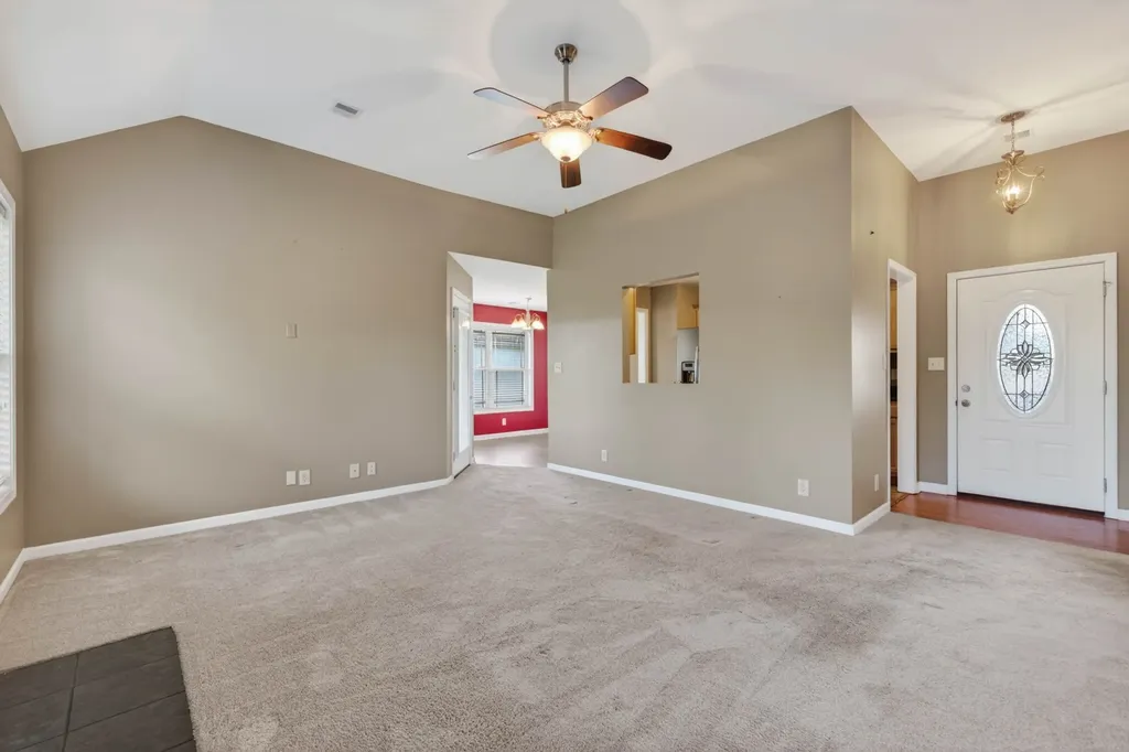 984 Chardea Court Clarksville TN 37040