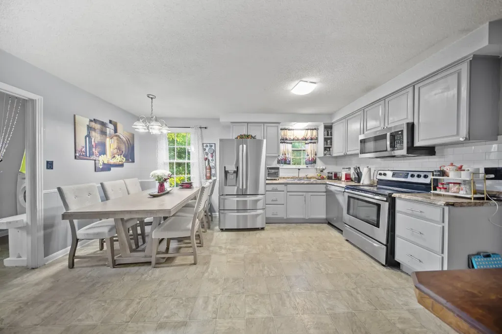 105 Bellamy Court Clarksville TN 37043