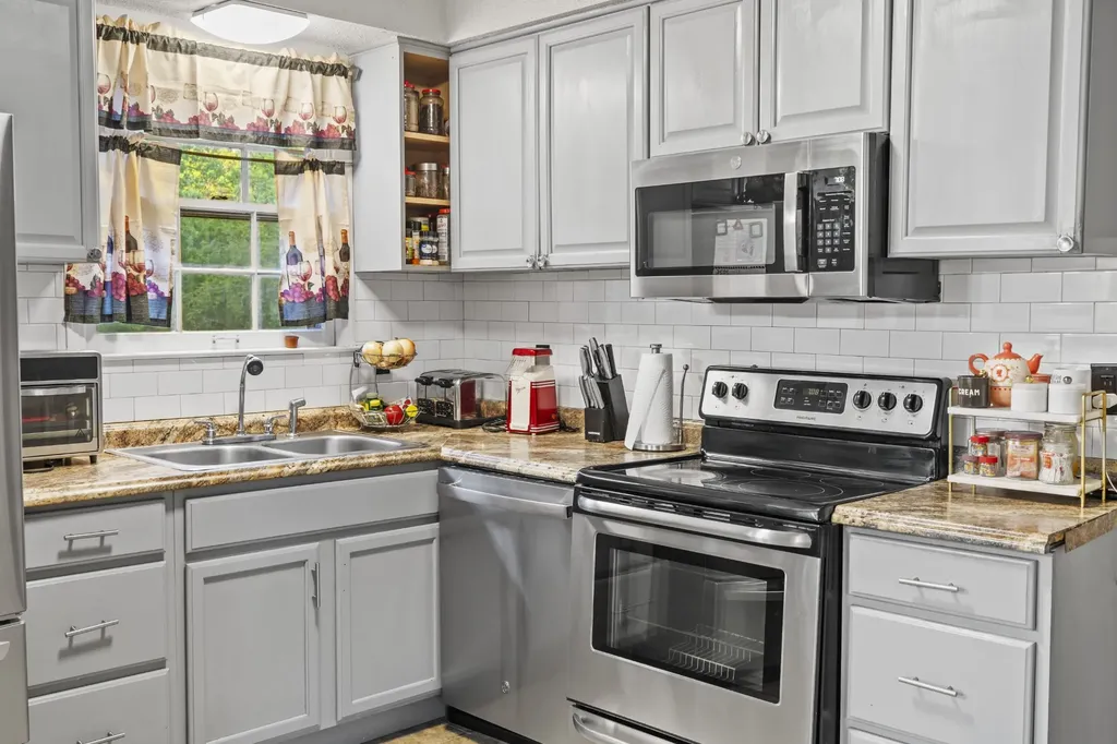 105 Bellamy Court Clarksville TN 37043