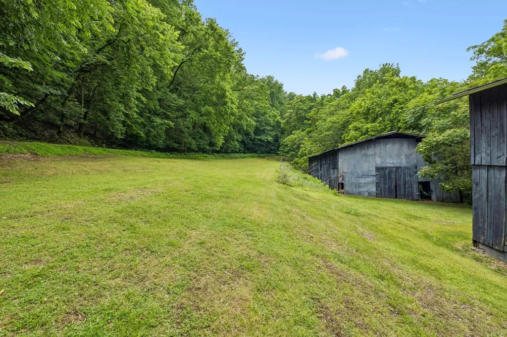 8 Matthews Mountain Lane Carthage TN 37030
