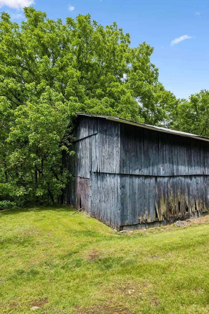 8 Matthews Mountain Lane Carthage TN 37030