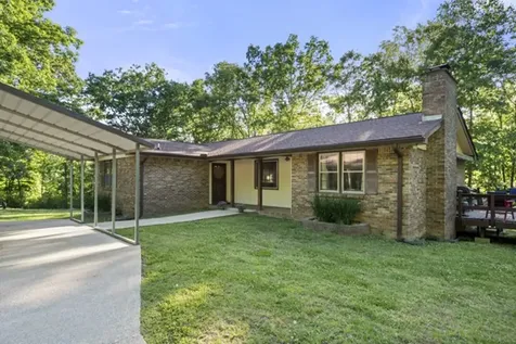 780 Waters Road Centerville TN 37033