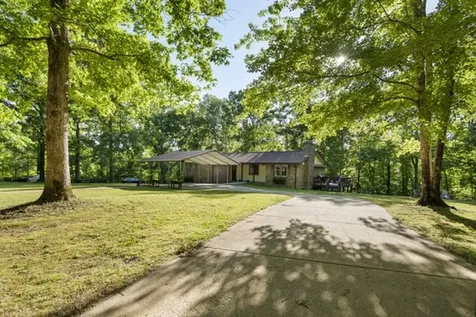 780 Waters Road Centerville TN 37033