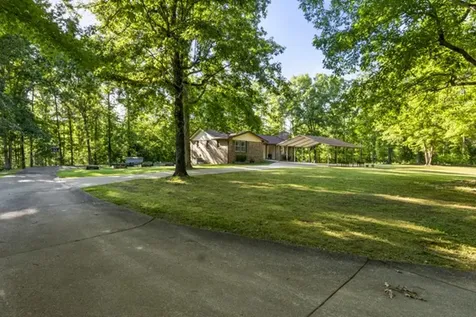 780 Waters Road Centerville TN 37033