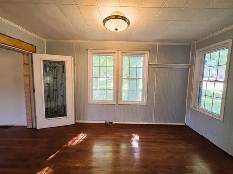 122 W Lake Street Camden TN 38320