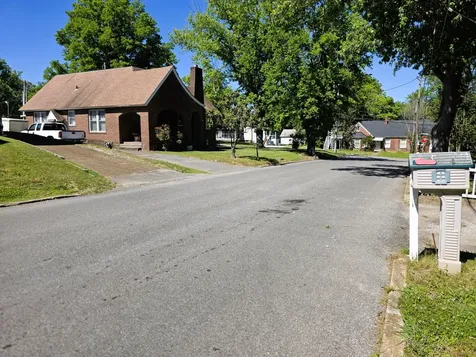 122 W Lake Street Camden TN 38320