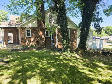122 W Lake Street Camden TN 38320