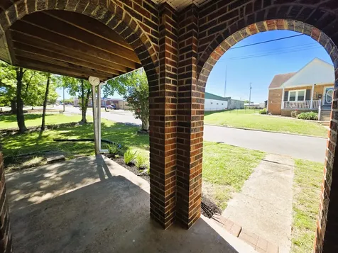 122 W Lake Street Camden TN 38320