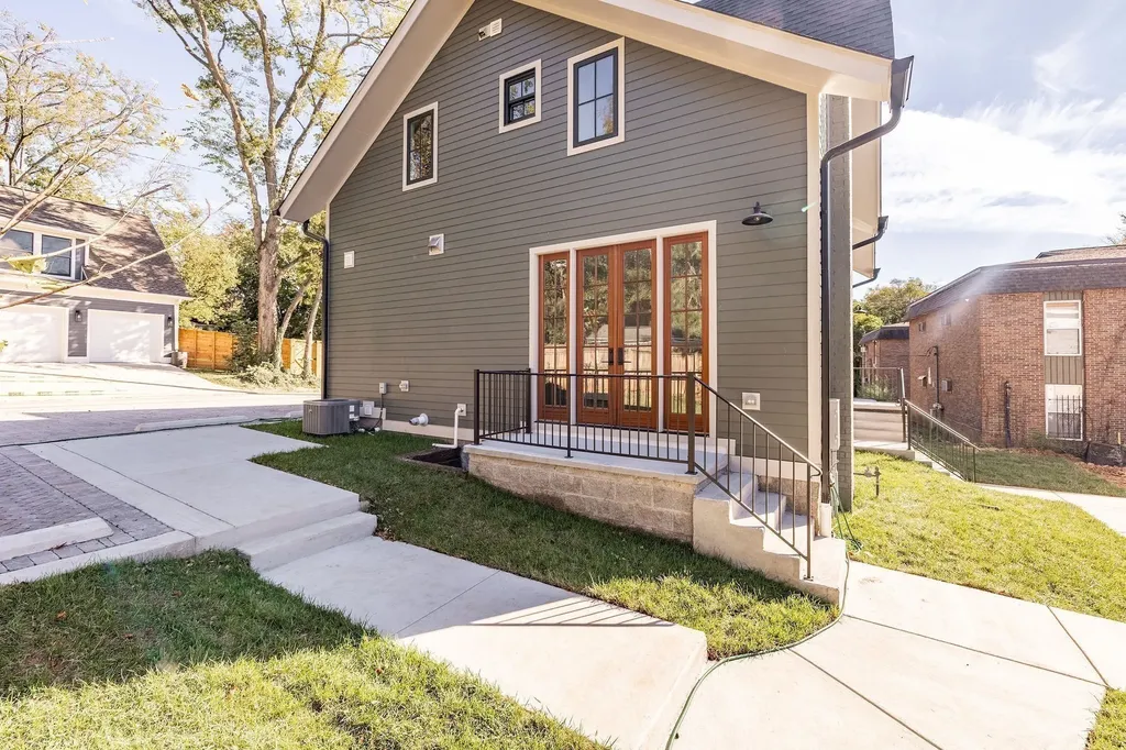 905 N 12th Street Nashville TN 37206