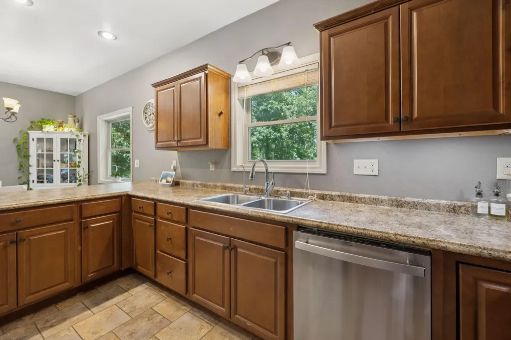 246 Akins Road Tellico Plains TN 37385
