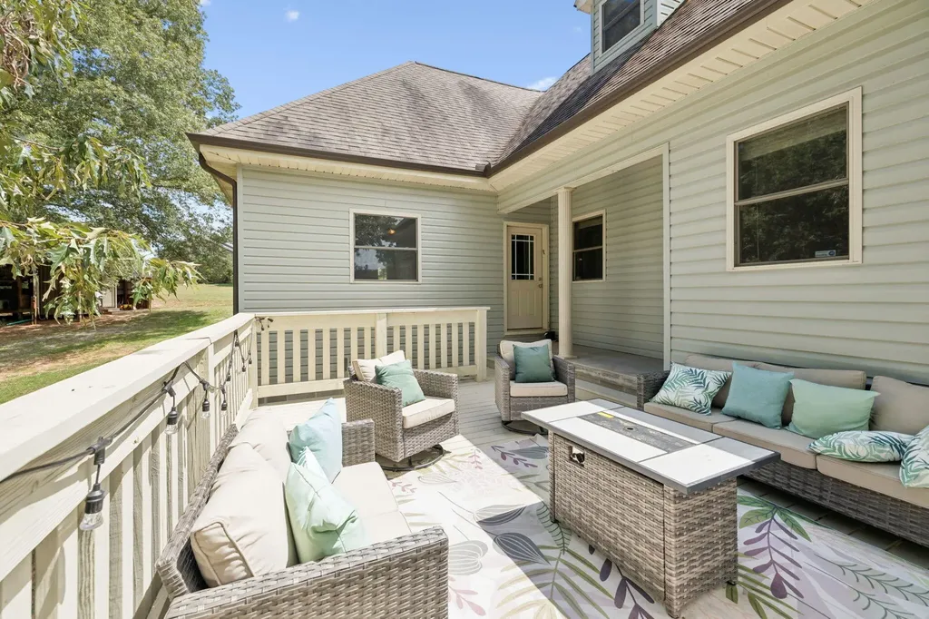 246 Akins Road Tellico Plains TN 37385