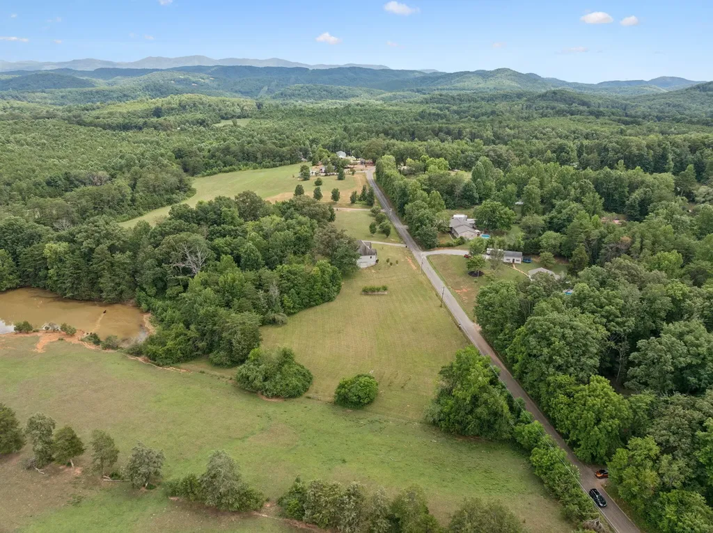 246 Akins Road Tellico Plains TN 37385