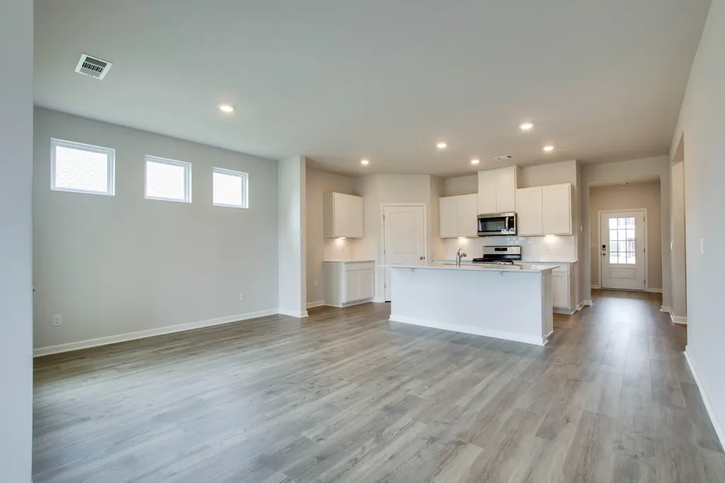 2210 Quinn Drive White House TN 37188