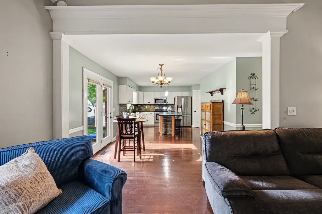 2439 Amber Glen Drive Murfreesboro TN 37128