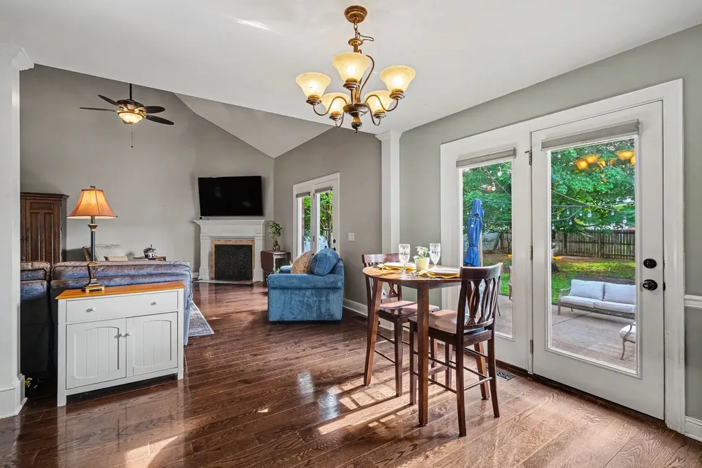 2439 Amber Glen Drive Murfreesboro TN 37128