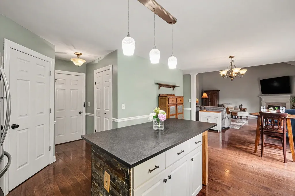 2439 Amber Glen Drive Murfreesboro TN 37128