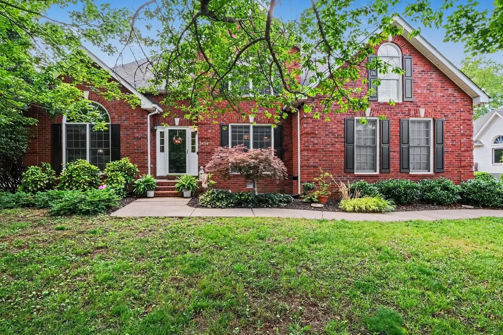 2439 Amber Glen Drive Murfreesboro TN 37128