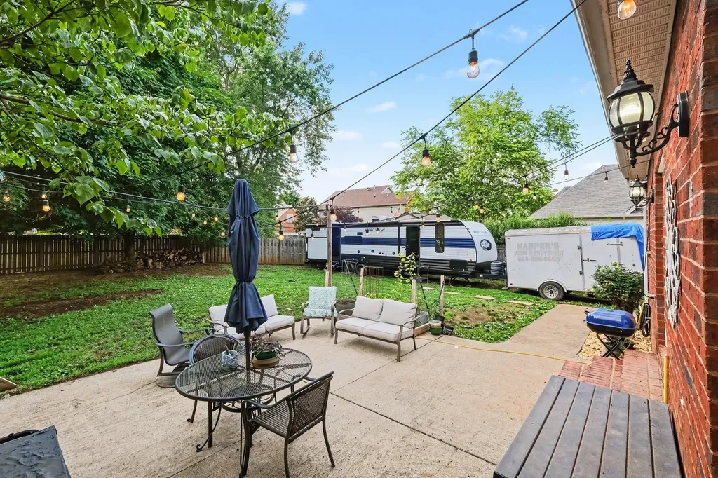 2439 Amber Glen Drive Murfreesboro TN 37128