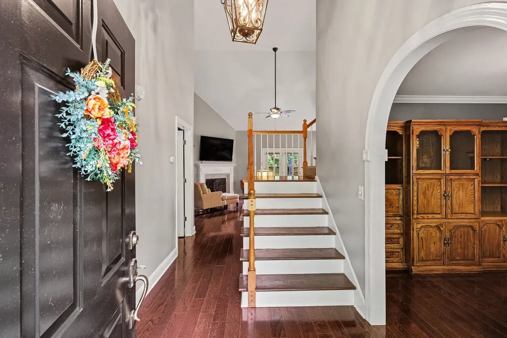 2439 Amber Glen Drive Murfreesboro TN 37128