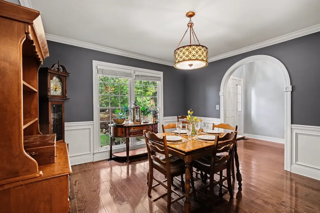 2439 Amber Glen Drive Murfreesboro TN 37128