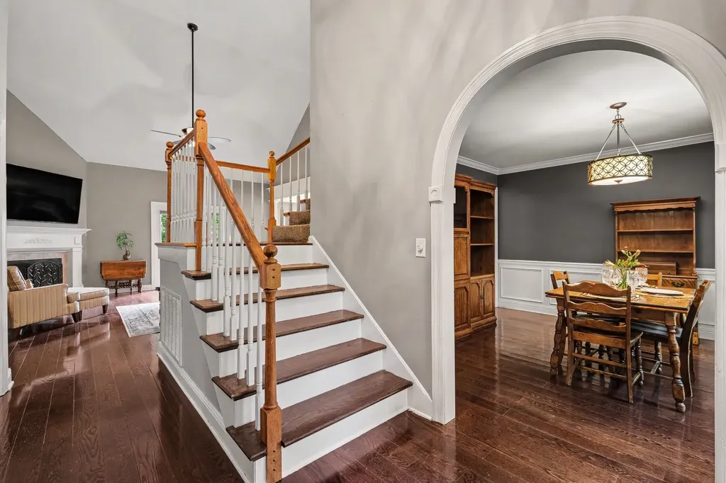 2439 Amber Glen Drive Murfreesboro TN 37128