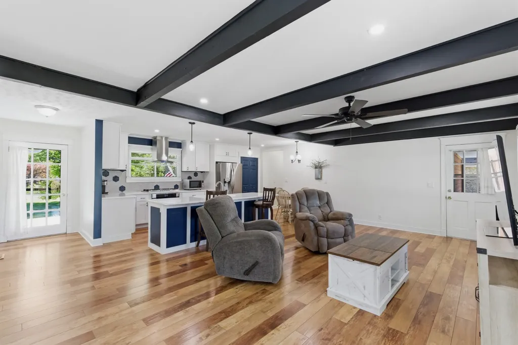 105 Brooklawn Drive White House TN 37188