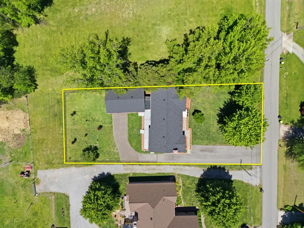 105 Brooklawn Drive White House TN 37188