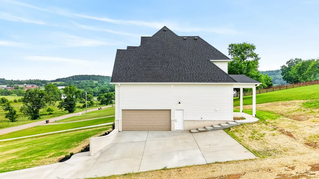 295 Bridle Path Lane Hartsville TN 37074