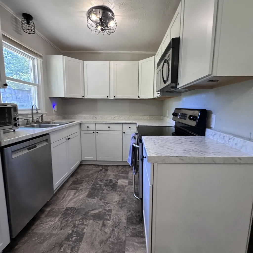 10135 W Oak Drive Bon Aqua TN 37025