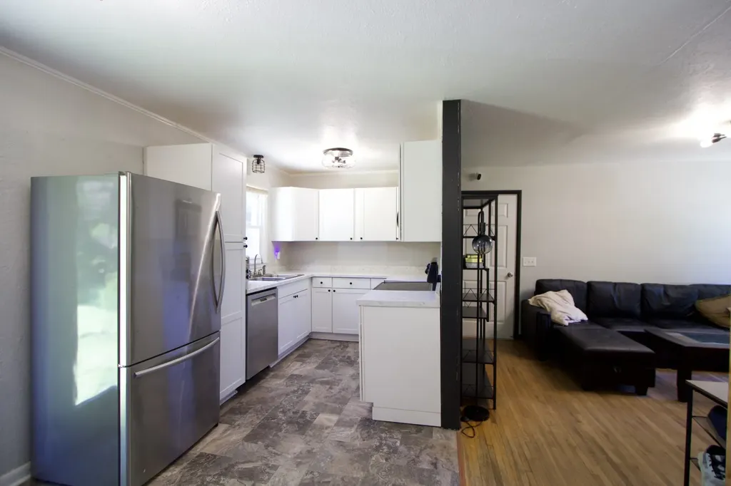 10135 W Oak Drive Bon Aqua TN 37025