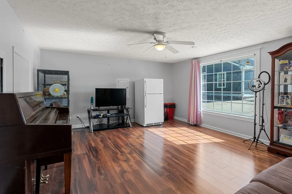 6931 Cowan Road Springfield TN 37172